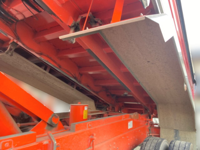 いすゞギガダンプ大型（10t）[写真12]