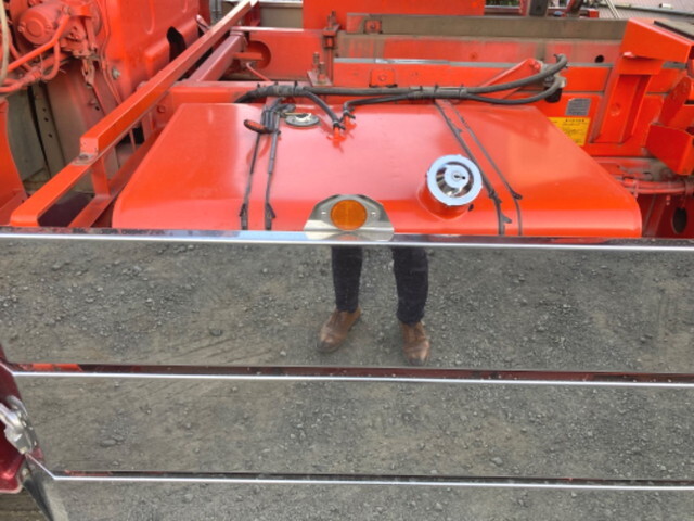 いすゞギガダンプ大型（10t）[写真19]