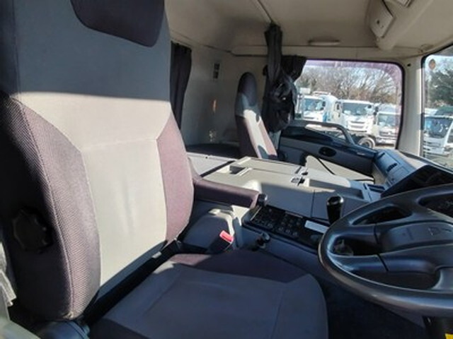 三菱ふそうスーパーグレートアルミブロック大型（10t）[写真20]