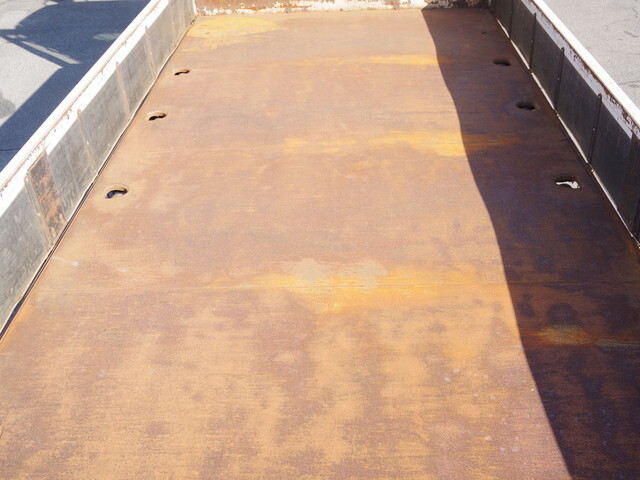 三菱ふそうファイター平ボディ中型（4t）[写真11]