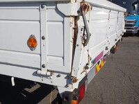 三菱ふそうファイター平ボディ中型（4t）[写真22]