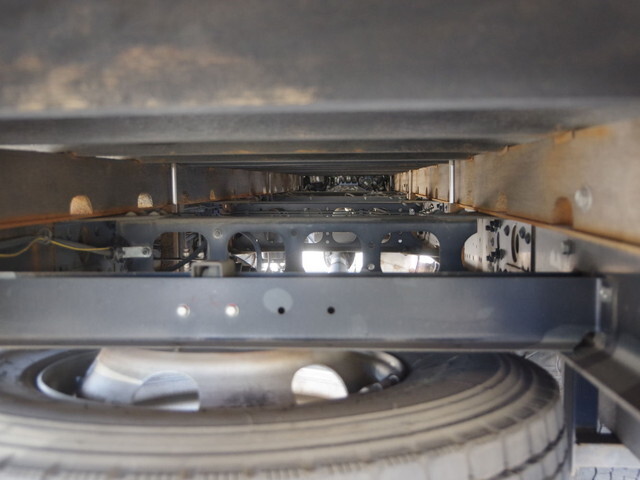 三菱ふそうファイター平ボディ中型（4t）[写真08]