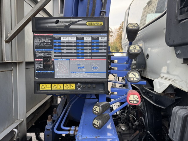 日野レンジャークレーン4段中型（4t）[写真15]