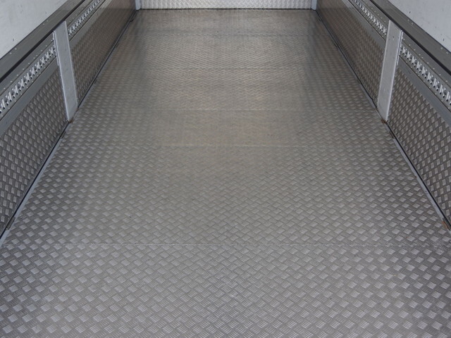 日野レンジャーアルミウイング増トン（6t・8t）[写真13]