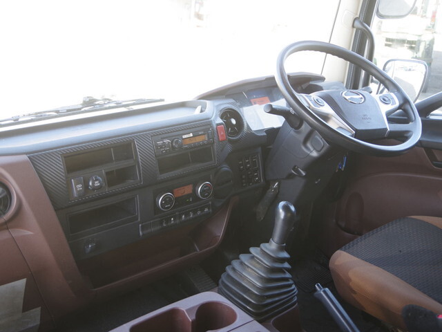 日野レンジャーアルミウイング増トン（6t・8t）[写真28]