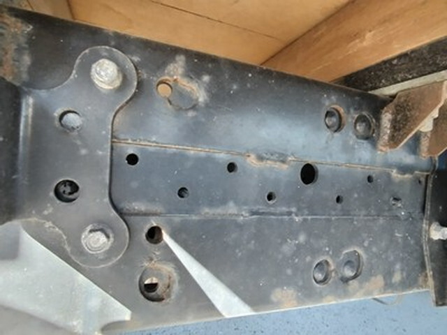 いすゞエルフクレーン4段小型（2t・3t）[写真13]