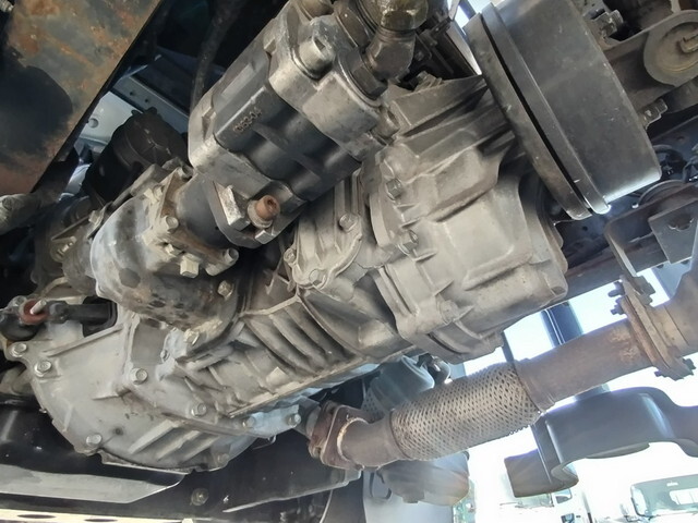 いすゞエルフクレーン4段小型（2t・3t）[写真16]