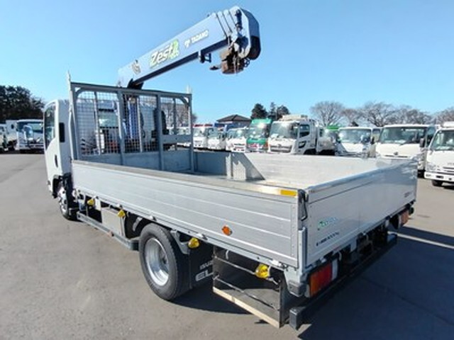 いすゞエルフクレーン4段小型（2t・3t）[写真02]