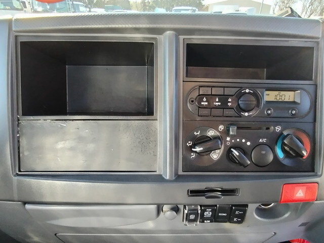 いすゞエルフクレーン4段小型（2t・3t）[写真26]