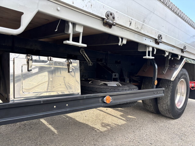 いすゞエルフクレーン4段小型（2t・3t）[写真16]