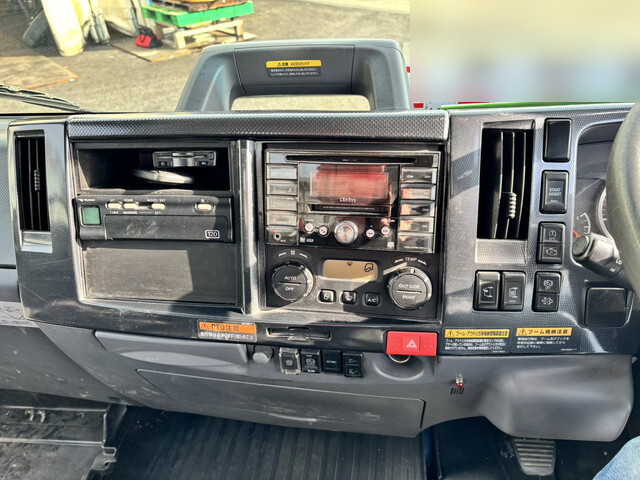 いすゞエルフクレーン4段小型（2t・3t）[写真37]