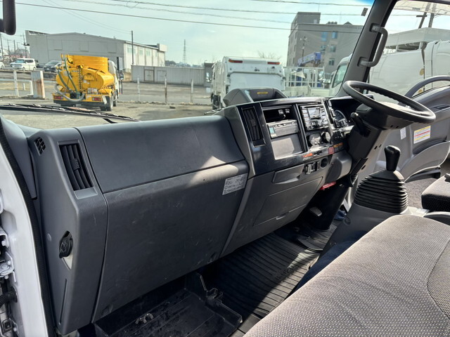 いすゞエルフクレーン4段小型（2t・3t）[写真40]