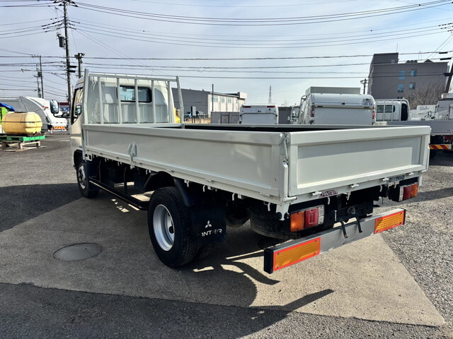 三菱ふそうキャンター平ボディ小型（2t・3t）[写真02]