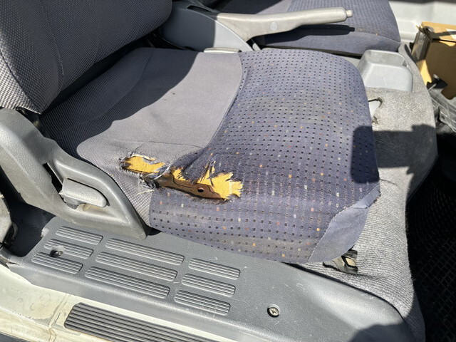 三菱ふそうキャンター平ボディ小型（2t・3t）[写真32]