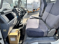 三菱ふそうキャンター平ボディ小型（2t・3t）[写真40]