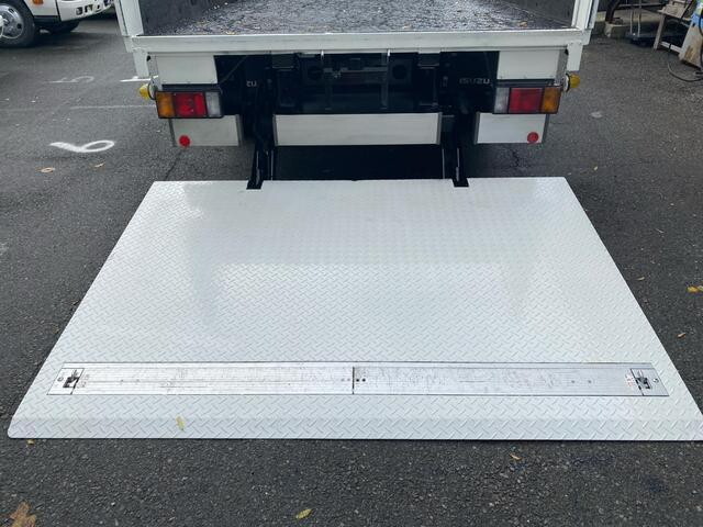 いすゞエルフ平ボディ小型（2t・3t）[写真13]