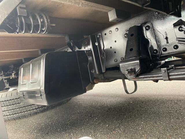 いすゞエルフ平ボディ小型（2t・3t）[写真19]