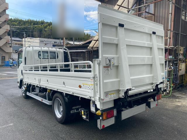 いすゞエルフ平ボディ小型（2t・3t）[写真02]