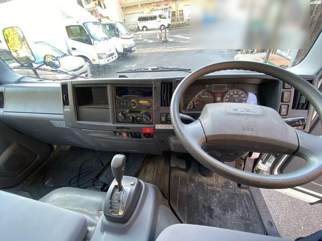 いすゞエルフ平ボディ小型（2t・3t）[写真22]