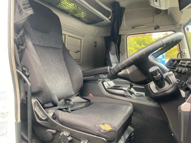 三菱ふそうスーパーグレートアルミウイング大型（10t）[写真33]