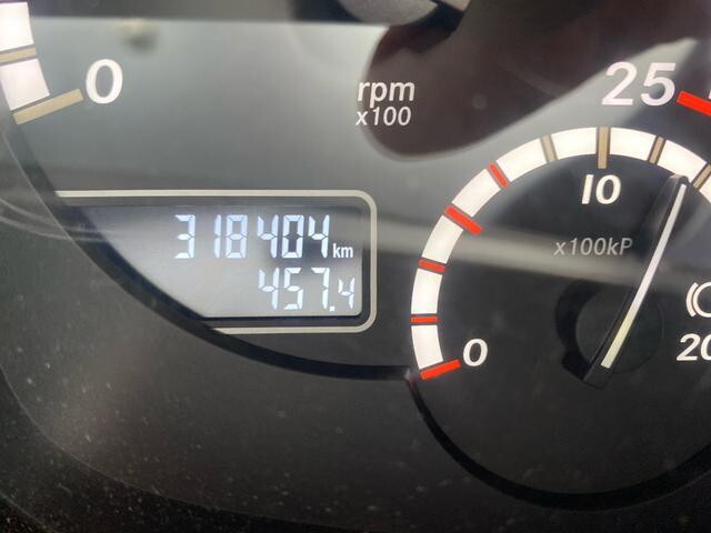 三菱ふそうスーパーグレートアルミウイング大型（10t）[写真37]