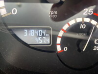 三菱ふそうスーパーグレートアルミウイング大型（10t）[写真38]