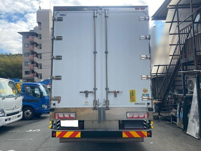 三菱ふそうスーパーグレートアルミウイング大型（10t）[写真06]