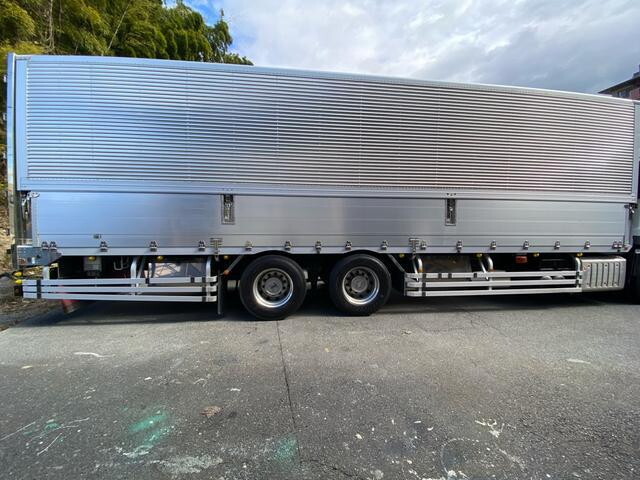 三菱ふそうスーパーグレートアルミウイング大型（10t）[写真07]