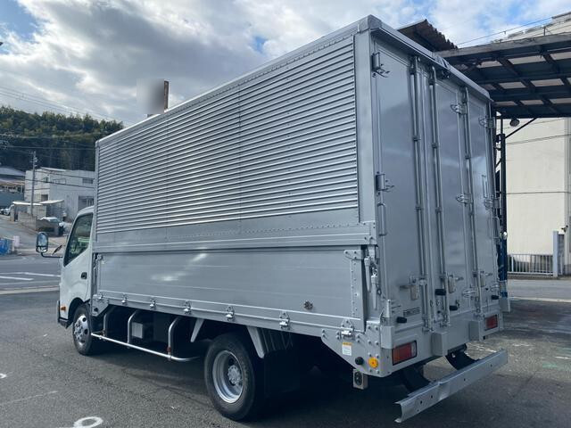 日野デュトロアルミウイング小型（2t・3t）[写真02]