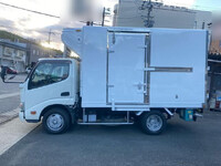 トヨタダイナ冷凍車（冷蔵車）小型（2t・3t）[写真09]