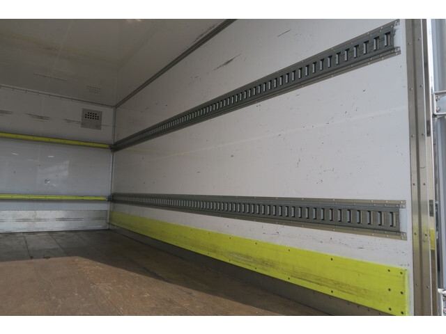 いすゞエルフアルミバン小型（2t・3t）[写真11]