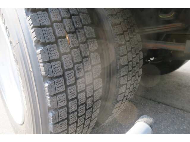 いすゞエルフアルミバン小型（2t・3t）[写真19]