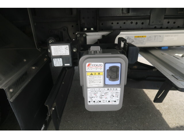 いすゞエルフアルミバン小型（2t・3t）[写真20]