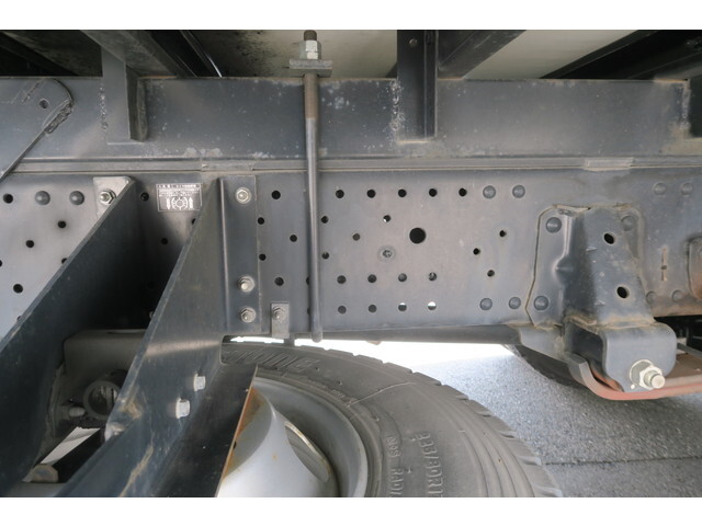 いすゞエルフアルミバン小型（2t・3t）[写真23]