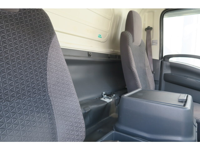 いすゞエルフアルミバン小型（2t・3t）[写真31]