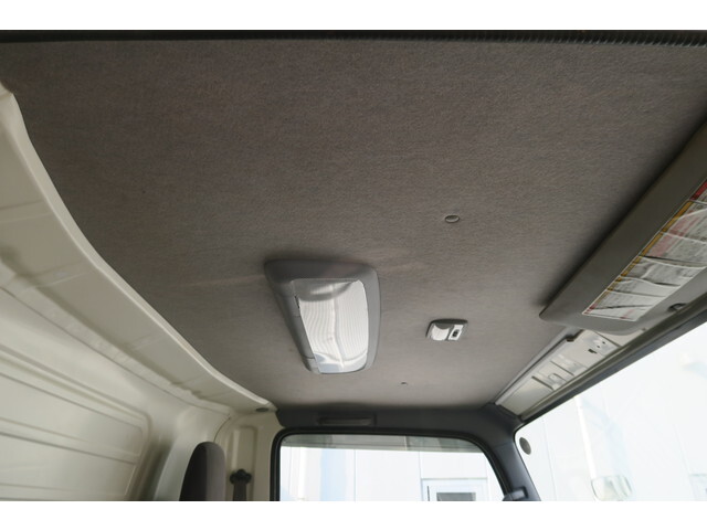 いすゞエルフアルミバン小型（2t・3t）[写真32]