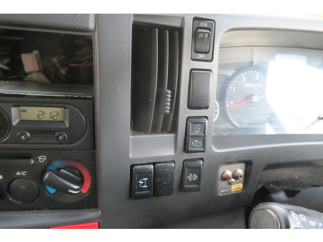 いすゞエルフアルミバン小型（2t・3t）[写真35]