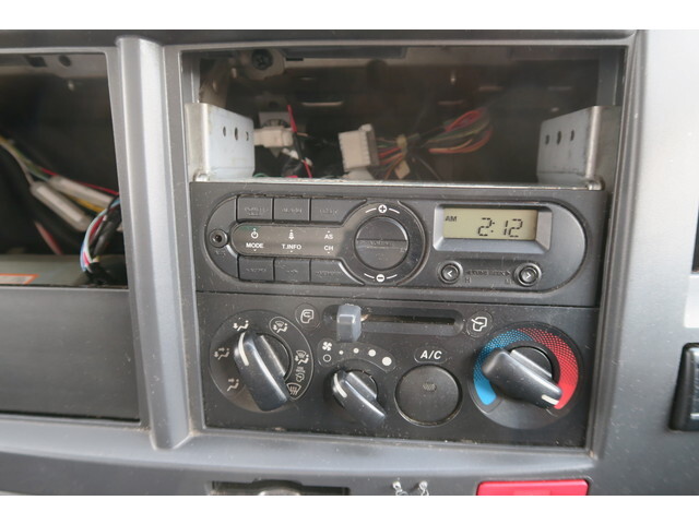 いすゞエルフアルミバン小型（2t・3t）[写真36]