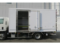 いすゞエルフアルミバン小型（2t・3t）[写真07]