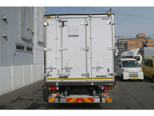 いすゞエルフアルミバン小型（2t・3t）[写真07]