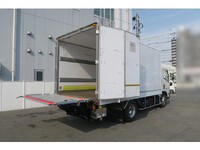 いすゞエルフアルミバン小型（2t・3t）[写真10]