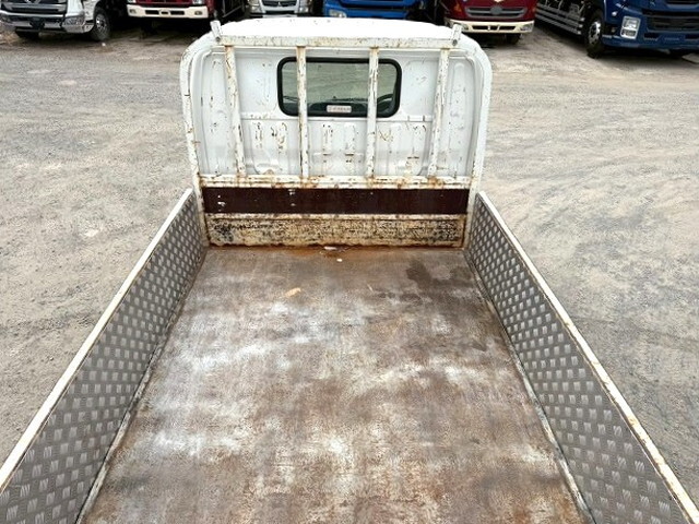 日野デュトロ平ボディ小型（2t・3t）[写真10]