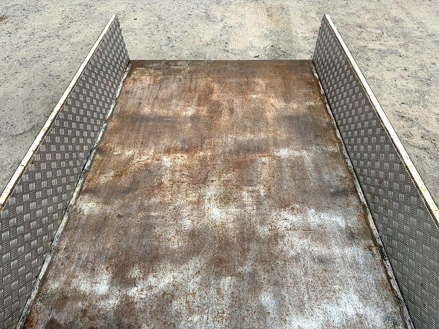 日野デュトロ平ボディ小型（2t・3t）[写真12]