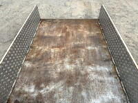 日野デュトロ平ボディ小型（2t・3t）[写真13]