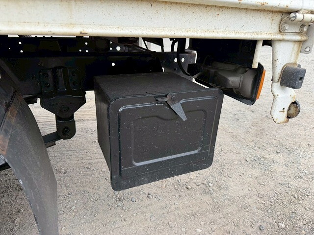 日野デュトロ平ボディ小型（2t・3t）[写真24]