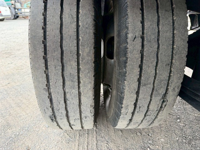 日野デュトロ平ボディ小型（2t・3t）[写真32]