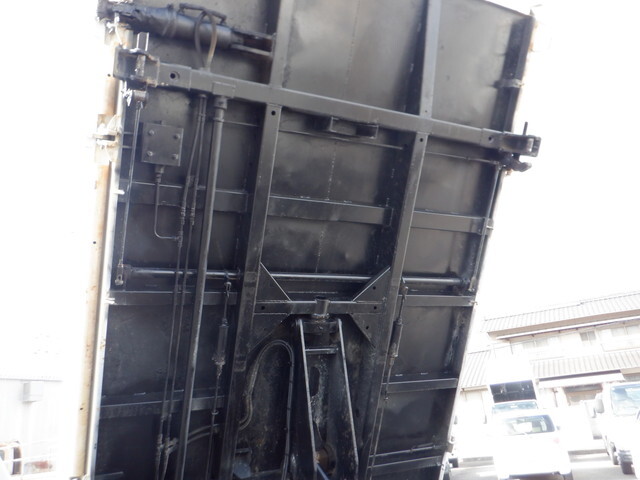 いすゞフォワード三転ダンプ中型（4t）[写真13]