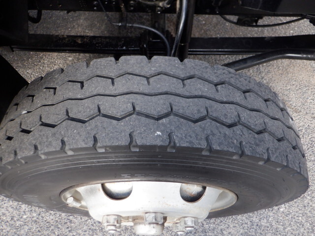 いすゞフォワード三転ダンプ中型（4t）[写真22]