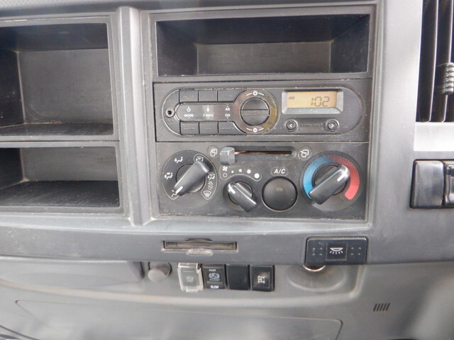 いすゞフォワード三転ダンプ中型（4t）[写真31]