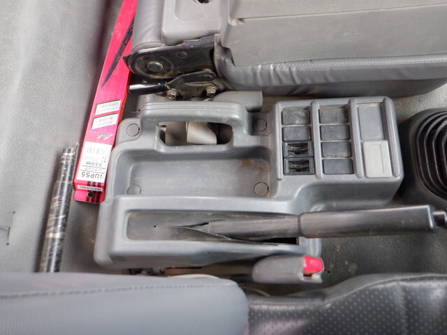 いすゞフォワード三転ダンプ中型（4t）[写真35]